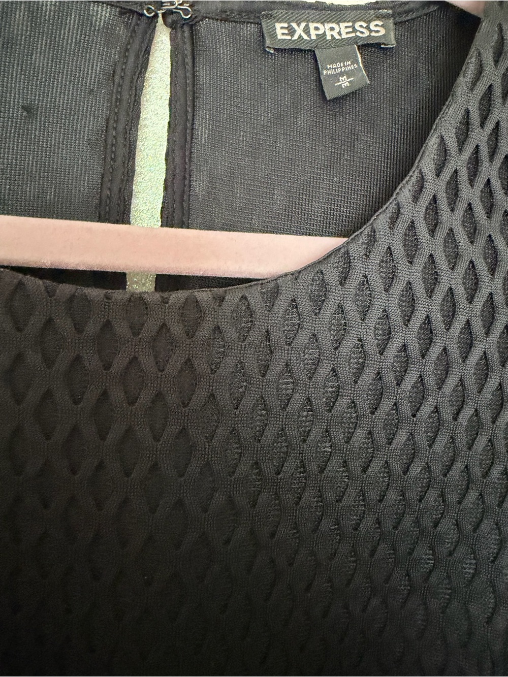 Express Black Textured Cropped Tank Top - Picture 3 of 4